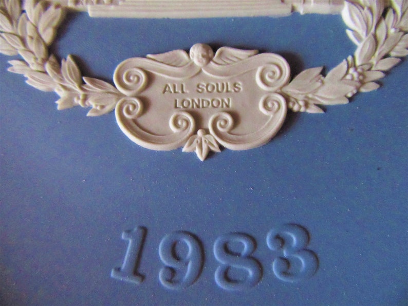 1983 WEDGWOOD CHRISTMAS PLATE Jasperware Christmas Plate with Original Box All Souls London Blue and White Plate