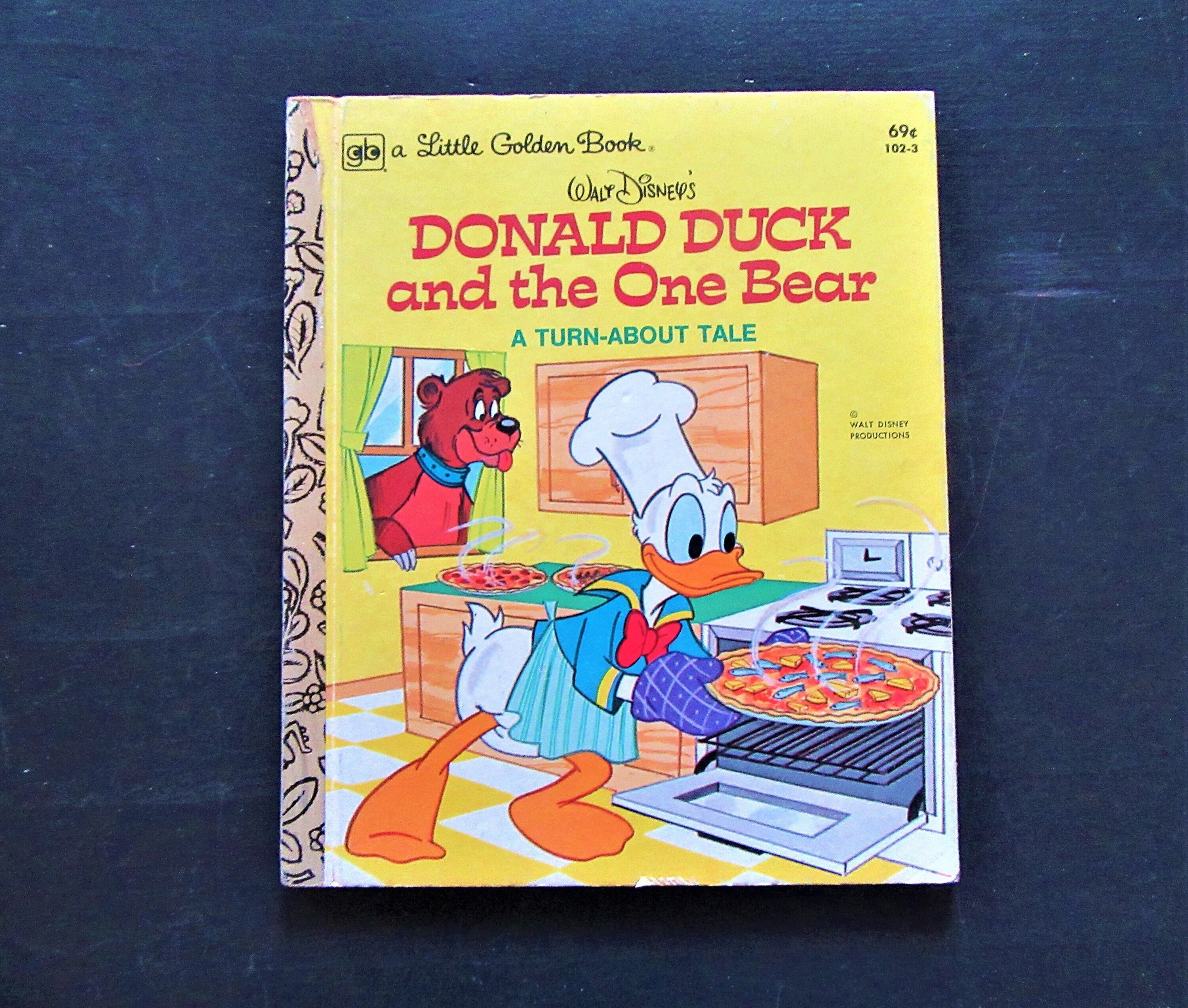 WALT DISNEY DONALD DUCK 1978年出版 Vintage 1978 Donald Duck and the One Bear - Little Golden Book - Etsy