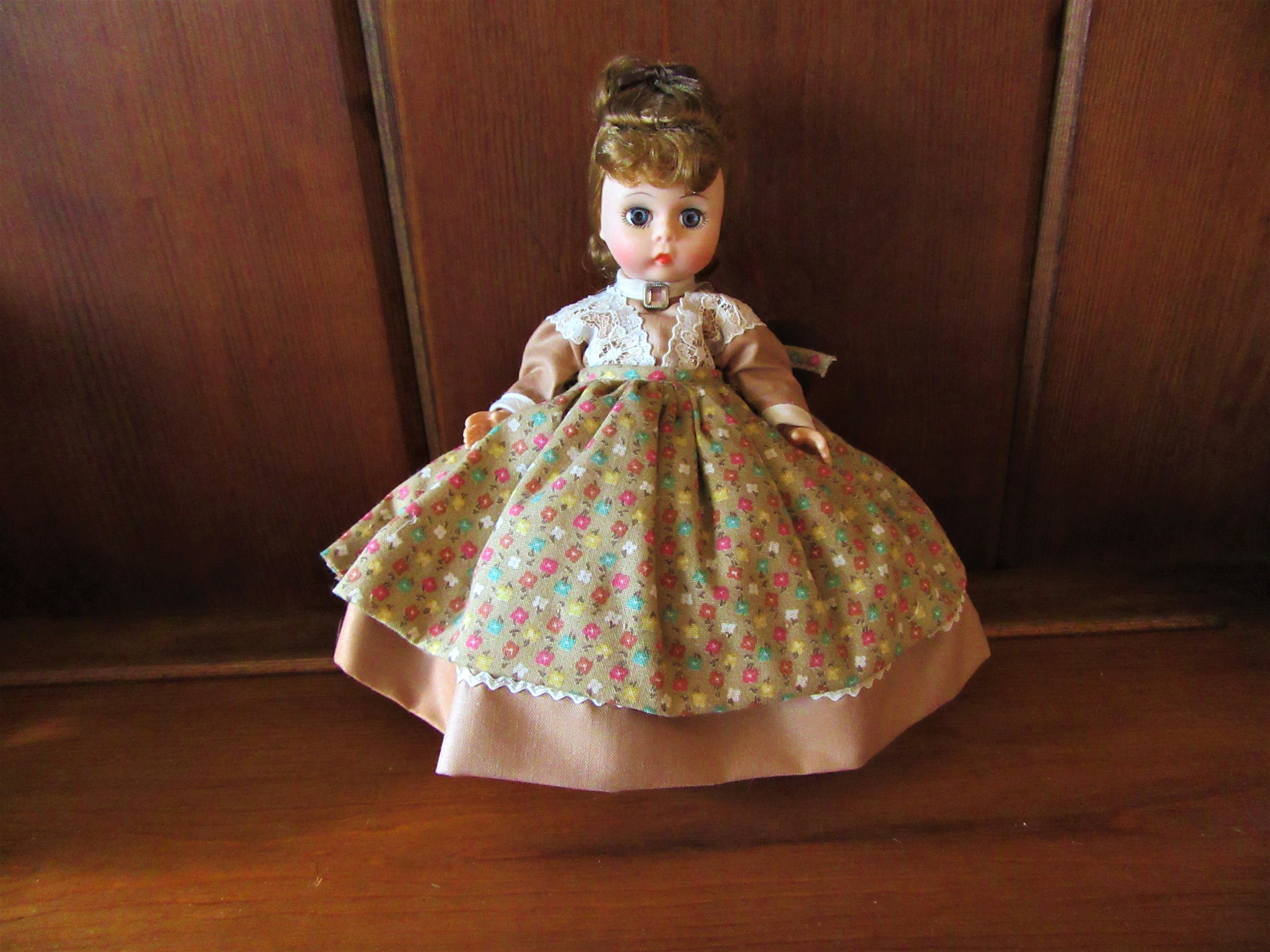 Vintage MADAME ALEXANDER Doll / Little Women / Meg / RESTRUNG / 8