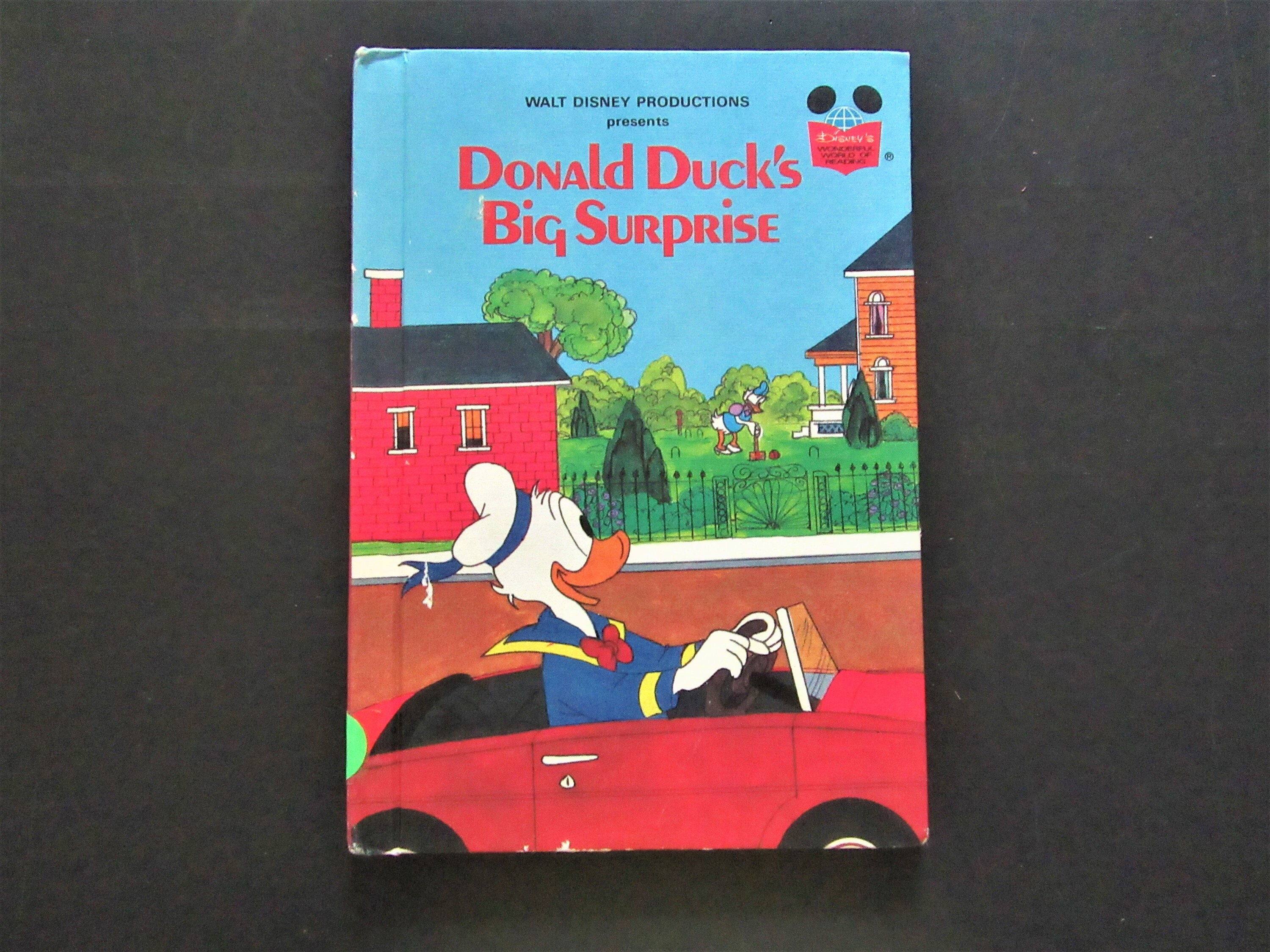 1982 Walt Disney Presents DONALD DUCK'S Big Surprise / Walt