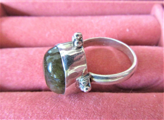 Vintage Sterling Silver Cocktail Ring: Green Moon… - image 2