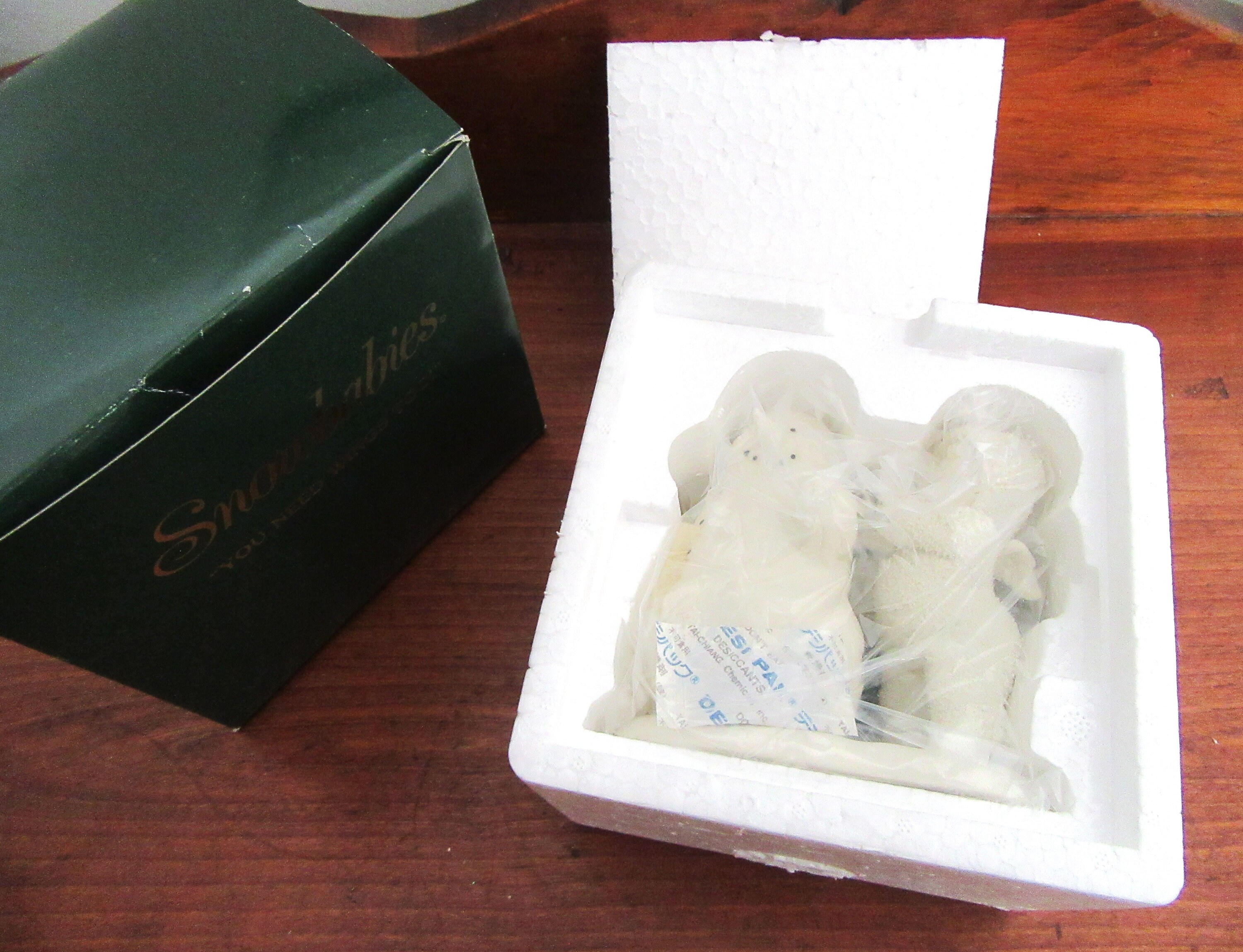 美品　アメリカ直輸入　babies スノーベイビーズ Vintage Department 56 Snowbabies Figurine: 