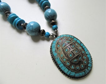 VINTAGE TURQUOISE NECKLACE / Boho / Southwestern Necklace / Beaded Turquoise