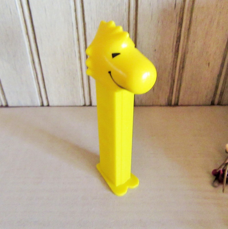 WOODSTOCK PEZ DISPENSER Vintage Pez Pez Dispenser Woodstock Pez Charlie Brown Peanuts Gang Novelty Gift Gift for Kids Candy Dispenser