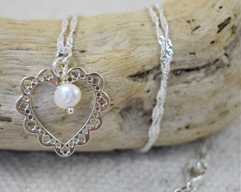 Necklace - Romantic 925 Silver Necklace Heart with Freshwater Pearl