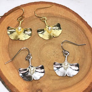 Ginkgobladoorbellen met parel, zilveren of gouden botanische natuursieraden