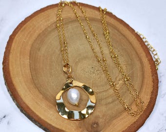 Cultured Pearl In Wavy Gold Circle Pendant Necklace, Jewelry Gift For Her