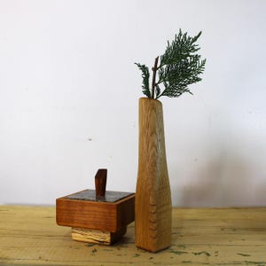 Wooden Bud Vase, Sculpted Wooden Dry Flower Stem Vase