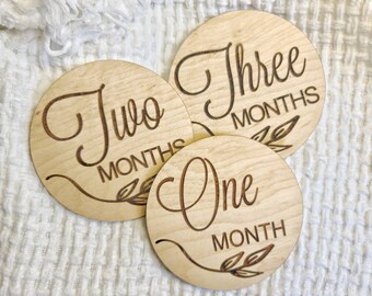 Wood Baby Milestone Marker, Birth and Newborn Announcement, Baby photo prop, Newborn Milestone, Baby gift
