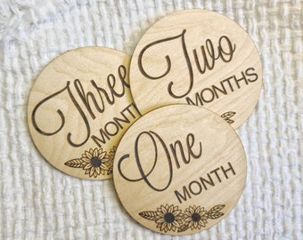 Wood Baby Milestone Marker, Birth and Newborn Announcement, Baby photo prop, Newborn Milestone, Baby gift