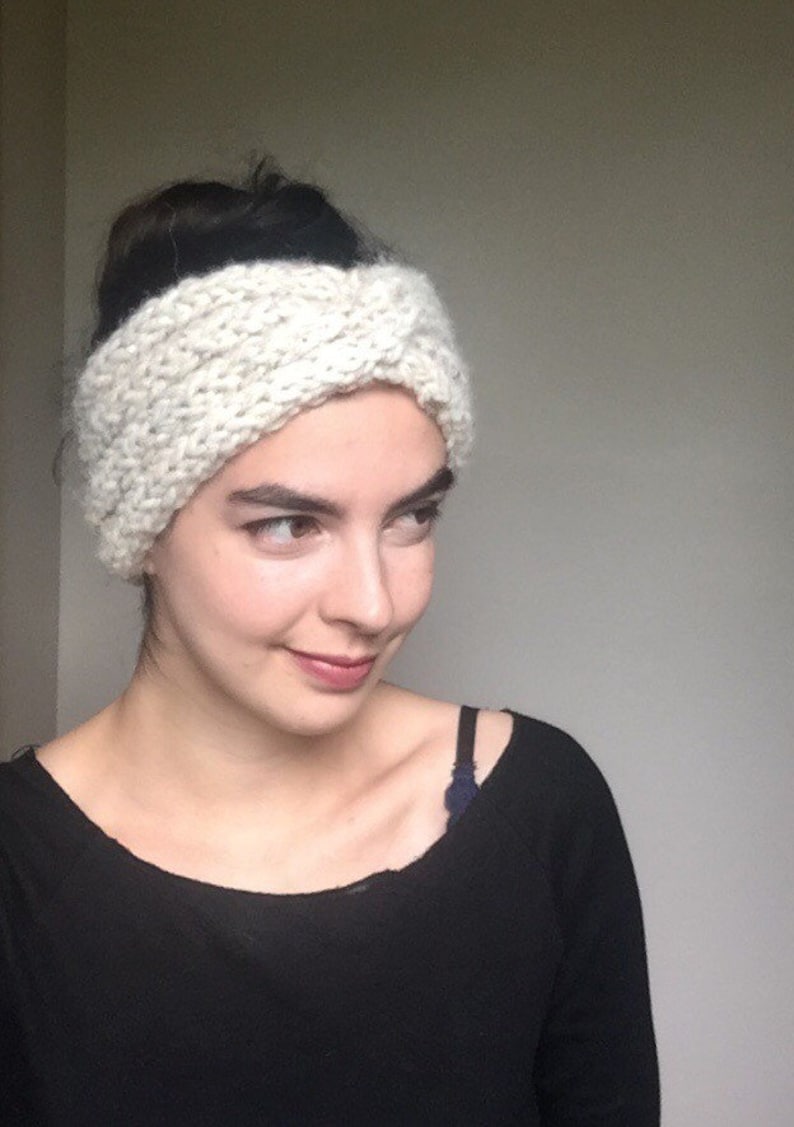 Digital Knitting Pattern, Beginner Twist Headband/ Ear Warmer Knitting