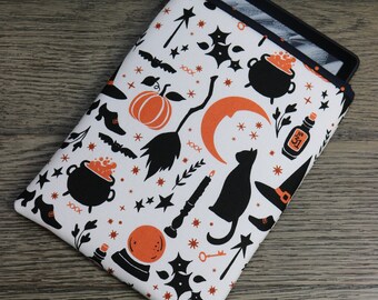 Spellbound Kindle Paperwhite Sleeve With Coordinating Liner | Bookish Gift | Kindle Sleeve | Padded Sleeve | Book Gift | E-reader Sleeve