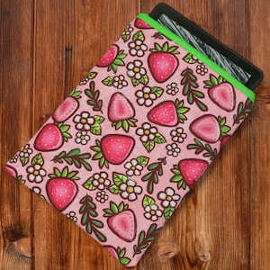 Strawberries Kindle Paperwhite Sleeve | Bookish Gift | Kindle Sleeve | Padded Sleeve | E-reader Sleeve