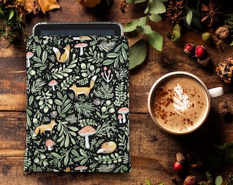 Etui na Kindle Paperwhite z motywem lisów i grzybów | Wyściełana jesienna okładka | Prezent książkowy | Etui na czytnik e-booków