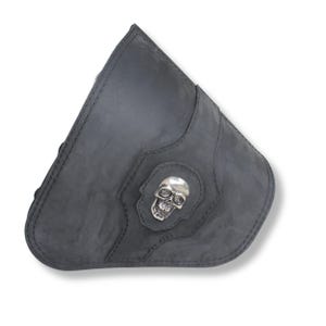 Black Leather SKULL Saddlebag bag pannier for Harley Davidson Softail Breakout Fatboy