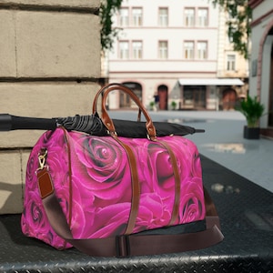 Pink Rose Pattern Waterproof  Travel Bag, Stylish Luggage Roses Duffle Bag Flower Pattern Weekend Bag Vacation Essentials Perfect Gift