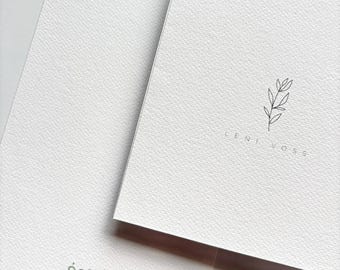 Personalisierte Mutterpasshülle mit Name - Eukalyptus | Filigranes florales Design, Geschenkidee zur Schwangerschaft