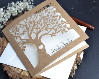 Lasergesneden rustieke trouwkaarten, handgemaakte uitnodigingen met enveloppen, Eco bruine boom trouwkaarten met enveloppen