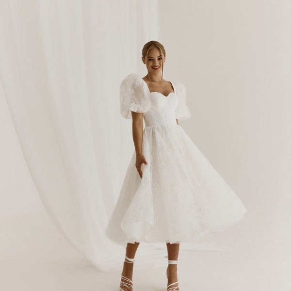 Robe de mariée à manches bouffantes | Robe bouffante en organza | Robe mi-longue duveteuse | Robe de mariée princesse | Robe de mariée midi | Robe de fiançailles