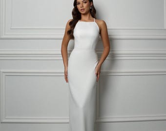 Robe de mariée dos nu en satin : dos lacé dans le dos, robe de mariée minimaliste