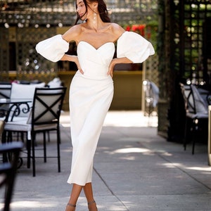 Weißes Satin Midi Brautkleid mit nachweisbaren Ärmeln Seiden Elopement Kleid Schlichtes elegantes Satin Brautkleid für die standesamtliche Trauung Bild 4