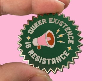 Queer Existence is Resistance Queer Pride Pin | Épingles LGBTQ