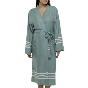 Soft hammam bathrobe with kimono collar | sage green | His/Her