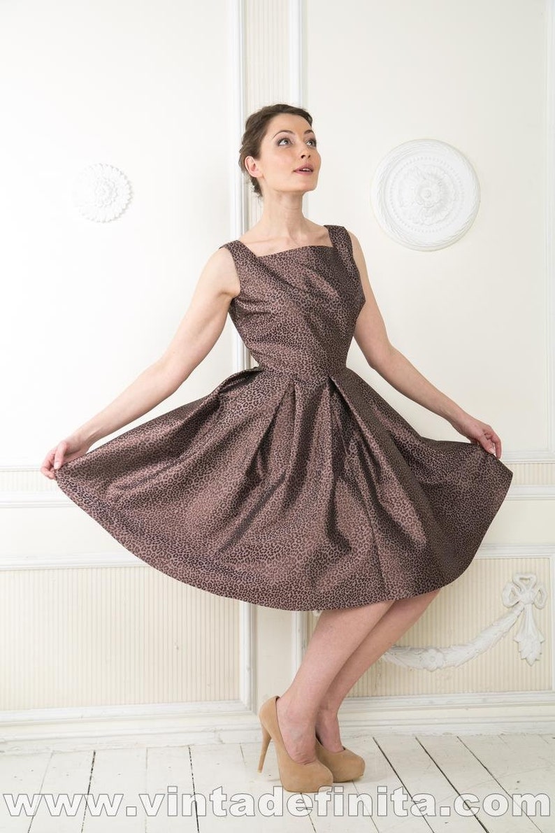Dress VIOLETTA inspired by 1950s fashion image 8