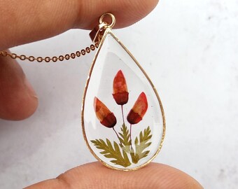 Pressed flower Necklace, Resin jewelry, Dried Flower Jewellery, Minimalist jewelry, Botanical Necklace, Mothers gift with natural touch