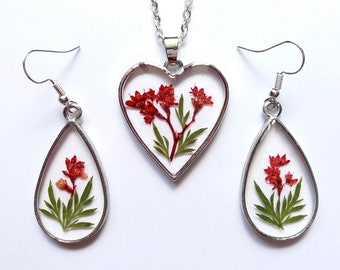 Pressed flower Jewelry set, Jewelry gift, Real Flower set, Resin Jewelry, Botanical Jewelry, Gift for her, Sterling silver, Gift for her