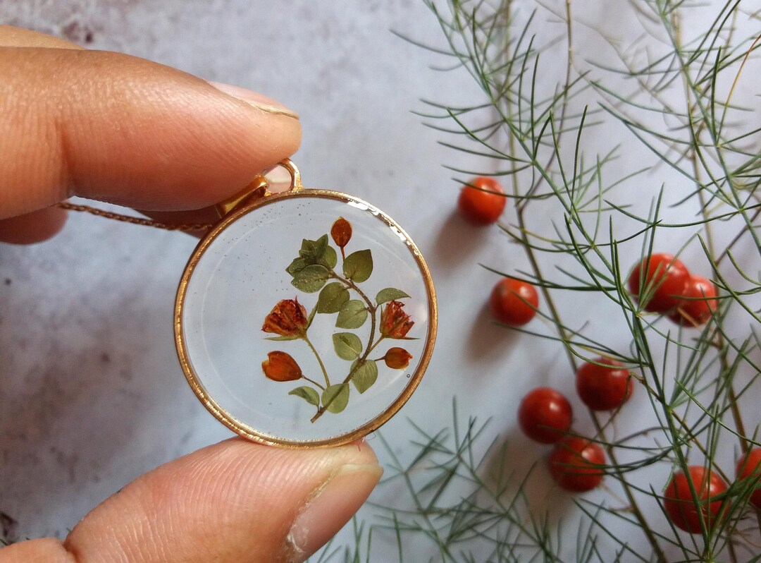 Pressed Flower Necklace, Resin Jewelry, Dried Flower Jewellery