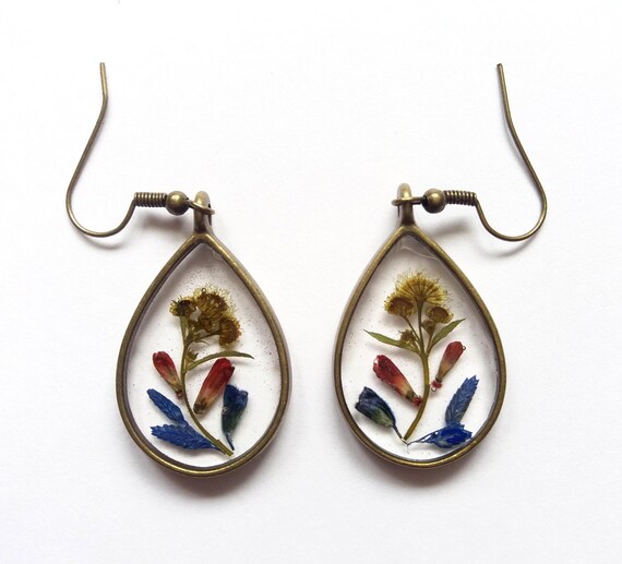 Real flowers resin earrings botanical drop earrings Valentine/'s Day gift Mother/'s Day gift