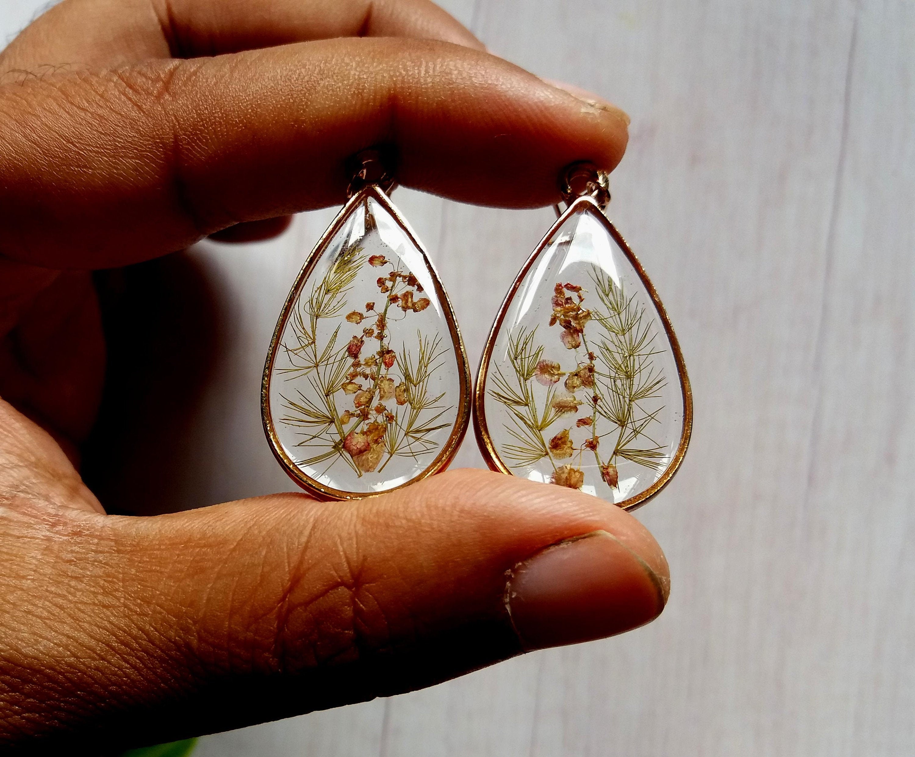 Dried Flowers Resin Earrings | Resin Jewellery – Khushi Handicrafts