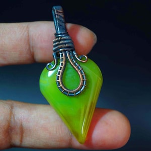 Natural Green Onyx Wire Wrapped Pendant - Handcrafted Healing Crystal Necklace - Antique victorian