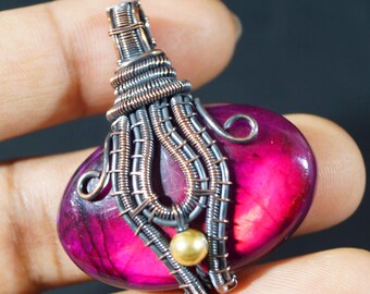 Ciondolo Artigianale In Rame Con Pietra Viola Fuoco Labradorite &ndash; Fatto A Mano, Regalo Ideale