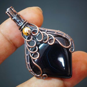 Black Stone Wire Wrap Pendant Jewelry Copper Wire Wrapped Copper Jewelry Black Onyx Copper Pendant Gift for her Birthday Unique design