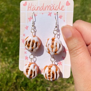 Cinnamon Roll Earrings| Polymer Clay | Breakfast Pastry | Cute Food Jewelry | Unique Dangle Earrings | Kawaii Gift Idea | Nickel Free