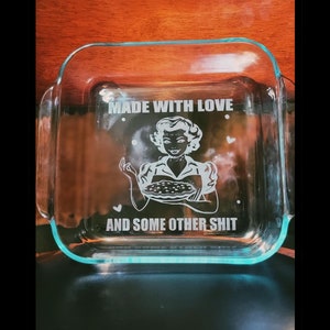 レトロな「Made With Love and Other Shit」エッチング加工のベーキング皿/ベーキングギフト/8x8キャセロール皿/ブラウニーパン/皮肉なキッチンギフト