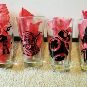 Star Wars Pint Gläser / Star Wars Geschenk / benutzerdefinierte Pintgläser / Männerhöhle / Geschenke für ihn / 16 Unzen Pintgläser