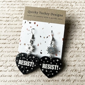 RESIST Ohrringe - mutige, unverschämte Statement Ohrringe, politische Ohrringe, Sterling Silber, Fingerohrringe, Fingerohrringe, Hands off, feministische Ohrringe