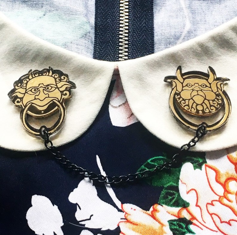 Acrylic Labyrinth Door Knocker collar pins