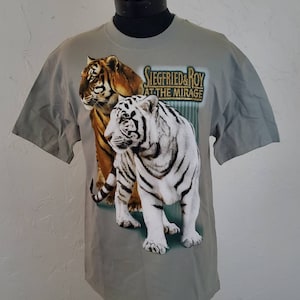 Siegfried & Roy The Mirage Las Vegas T-Shirt Casino Tiger Gray Green Sz M NWT