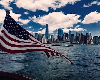 Drapeau américain sur la ville de New York