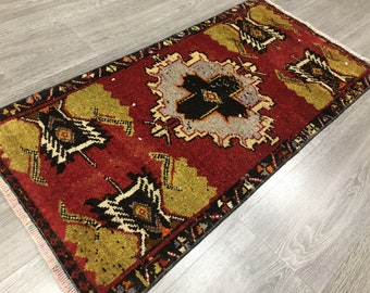Vintage  Rustic Oushak Wool Rug (1'9" x 3'5" ft)