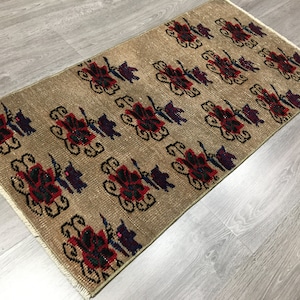 Vintage Small Persian Rug-Small Oushak Area Rug-Turkish Yastik-Authentic Farmhouse Small Rug-Entryway Small Rug-Southwestern Mat-Bedside Rug