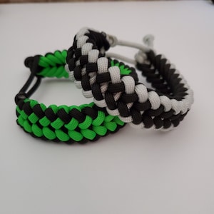 Custom Paracord Survival Bracelet: Adjustable Unisex Design