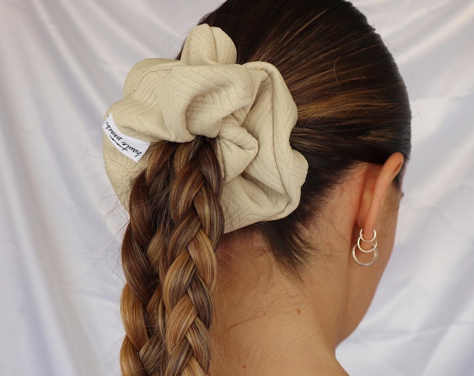 Beige Cotton Futter Scrunchy