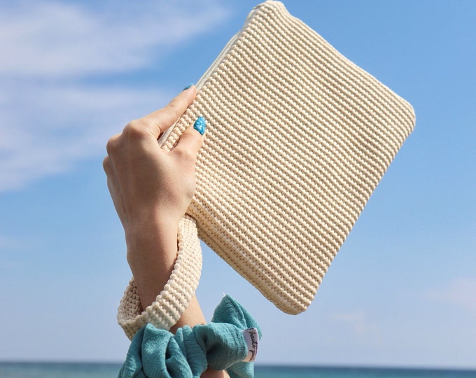 Beige Wicker Clutch