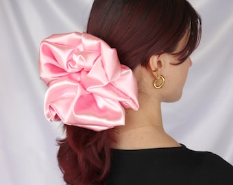 Pink GIGA Scrunchy