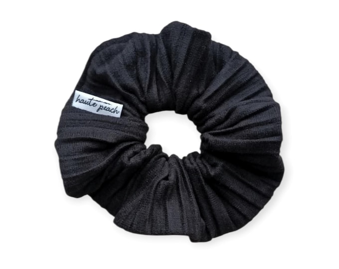 Black Pleatted Scrunchy